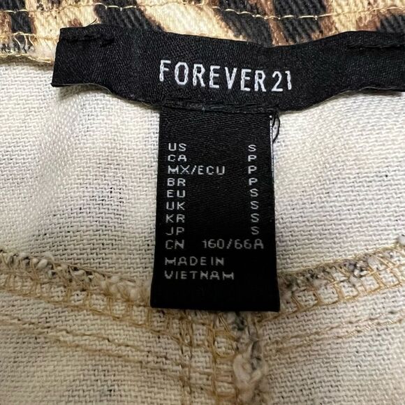 Forever 21 Leopard Print Denim Zip Up Mini Skirt Size Small - Picture 4 of 12
